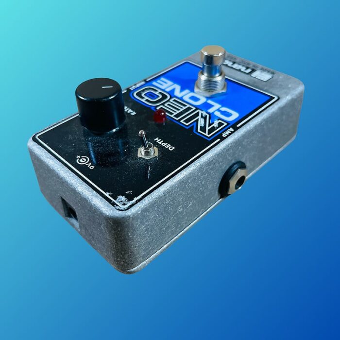 Electro-Harmonix Neo Clone Analog Chorus Pedal - Image 4