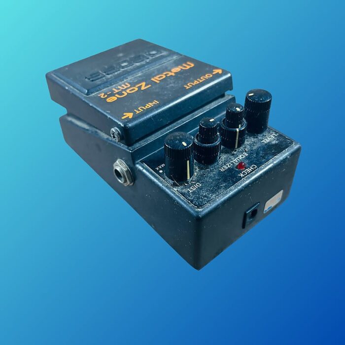 Boss MT-2 Metal Zone Distortion - Image 3