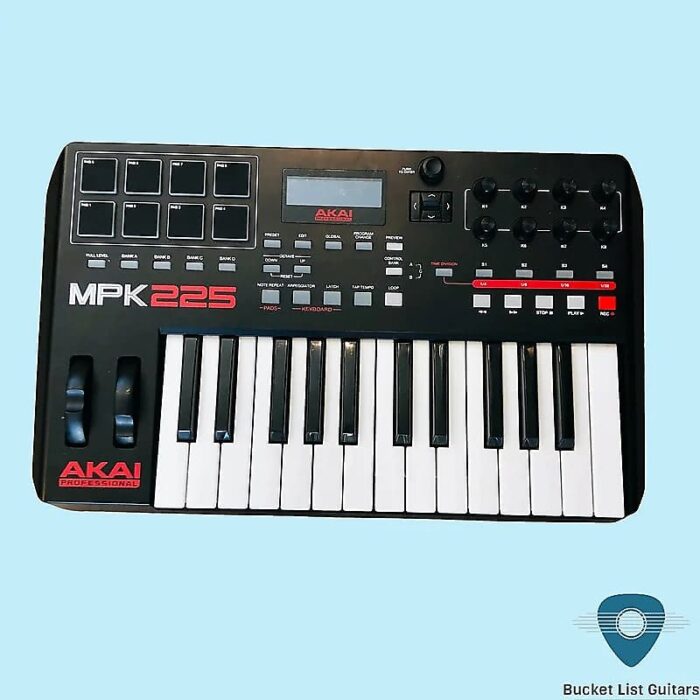 Akai MPK225 2014 - Present - Black - Image 4