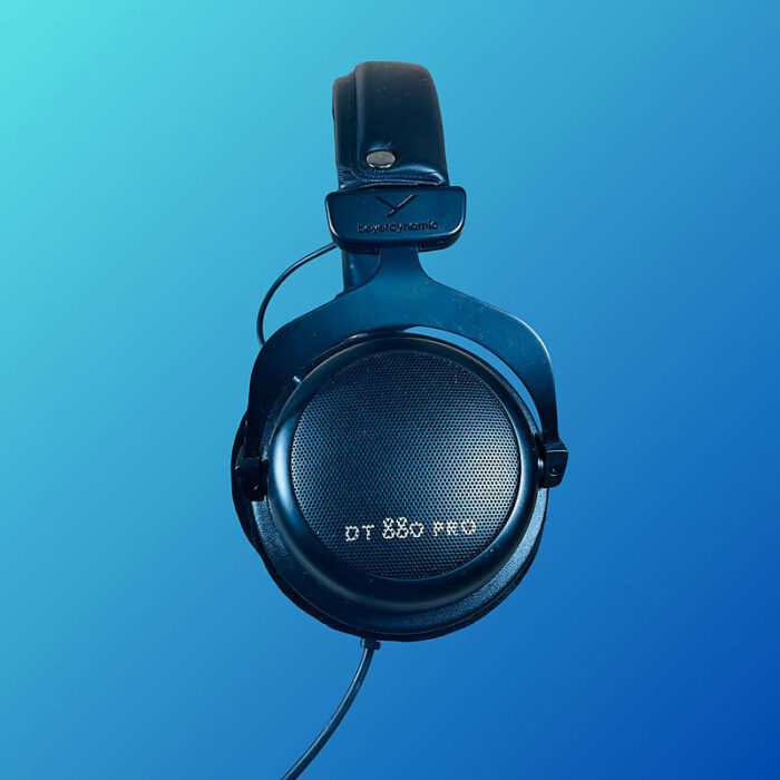 Beyerdynamic DT-880 Pro Studio Headphones - Image 2