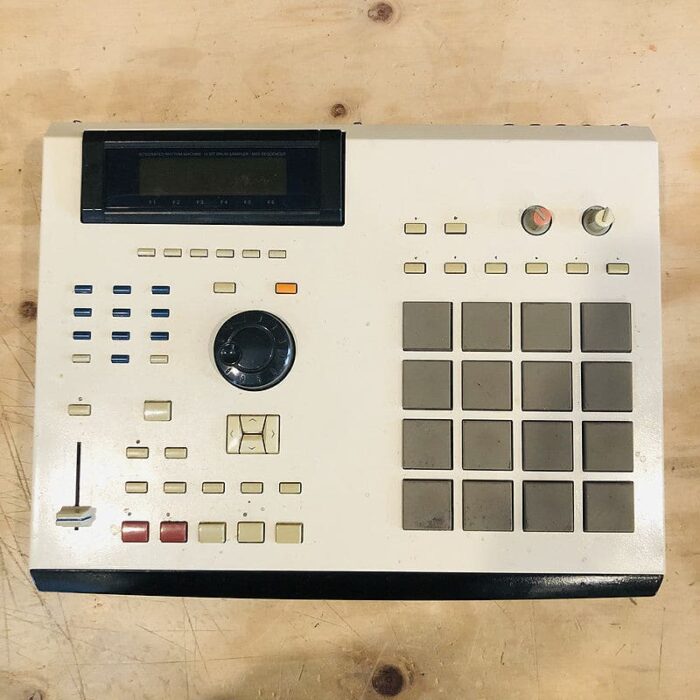 Akai MPC2000XL MIDI Production Center *Just Serviced*