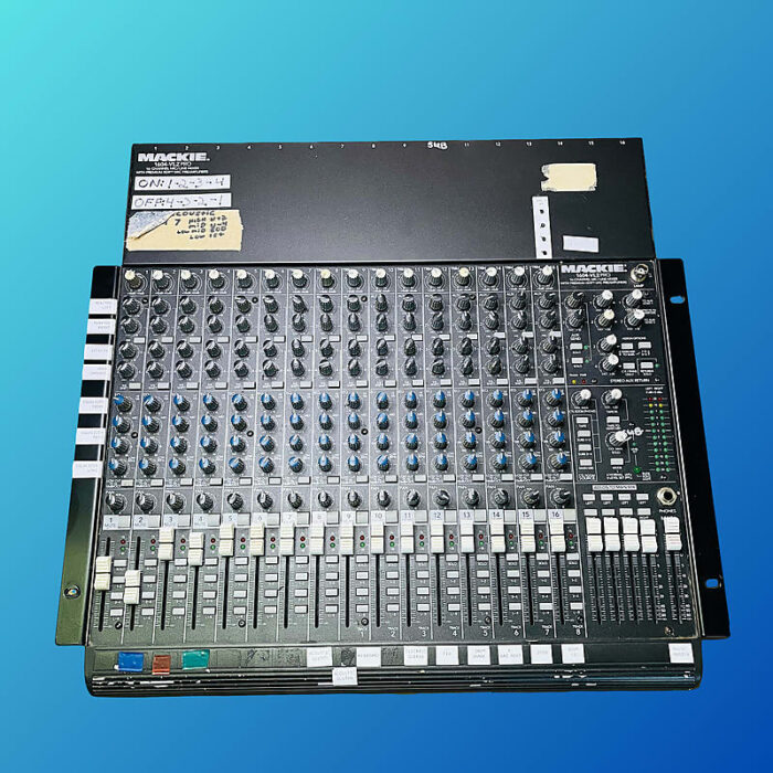 Mackie 1604-VLZ Pro 16-Channel Mic / Line Mixer