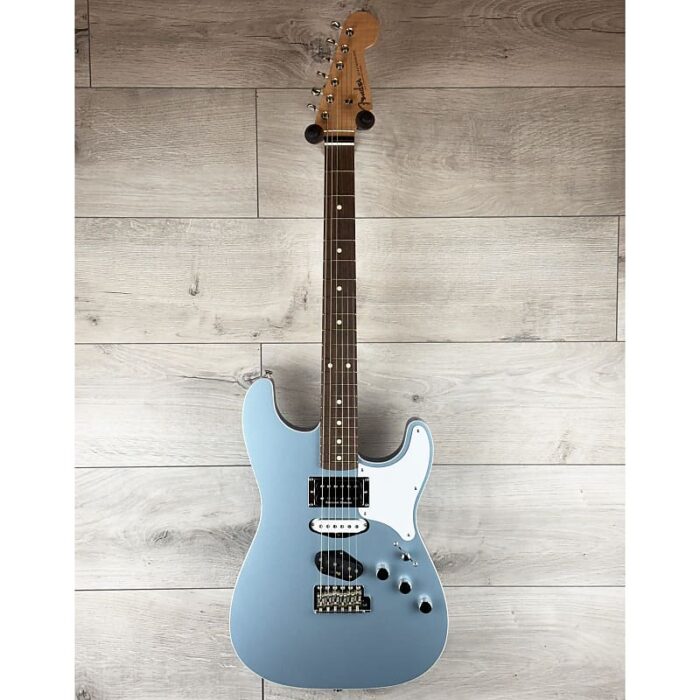 FENDER Custom Shop Master-Built (Kyle McMillin) NOS Stratocaster, Ice Blue Metallic/Lake Placid Blue