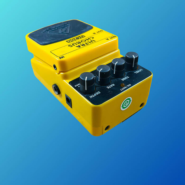 Behringer UC200 Ultra Chorus Pedal - Image 3