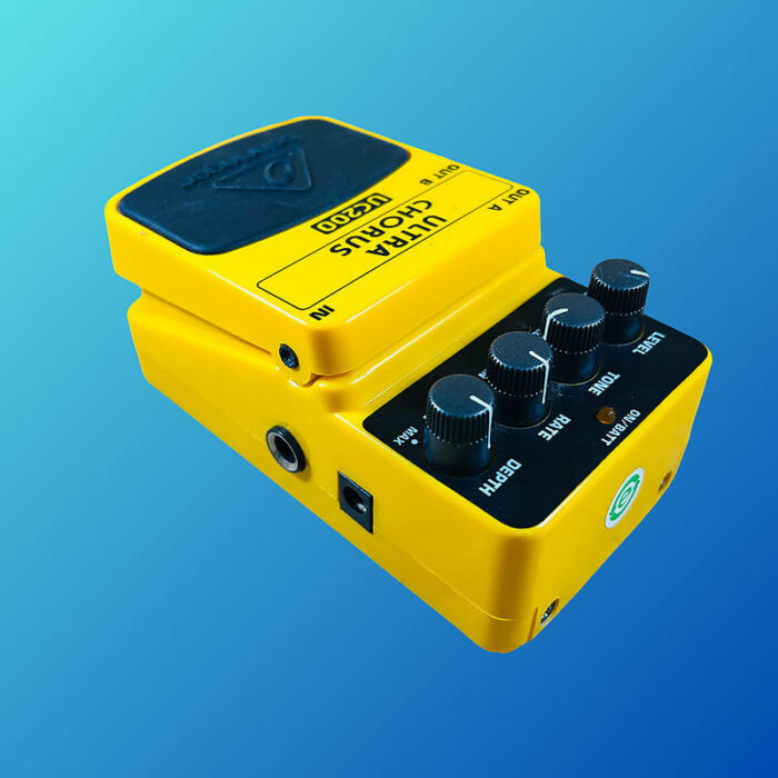 Behringer UC200 Ultra Chorus Pedal - Image 3
