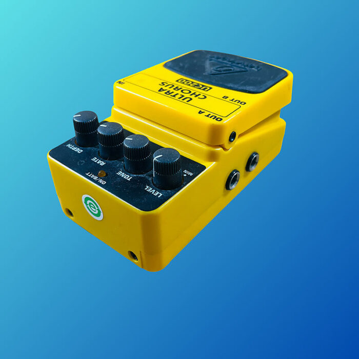 Behringer UC200 Ultra Chorus Pedal - Image 4