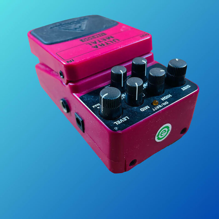 Behringer UM300 Ultra Metal Distortion Pedal - Image 3