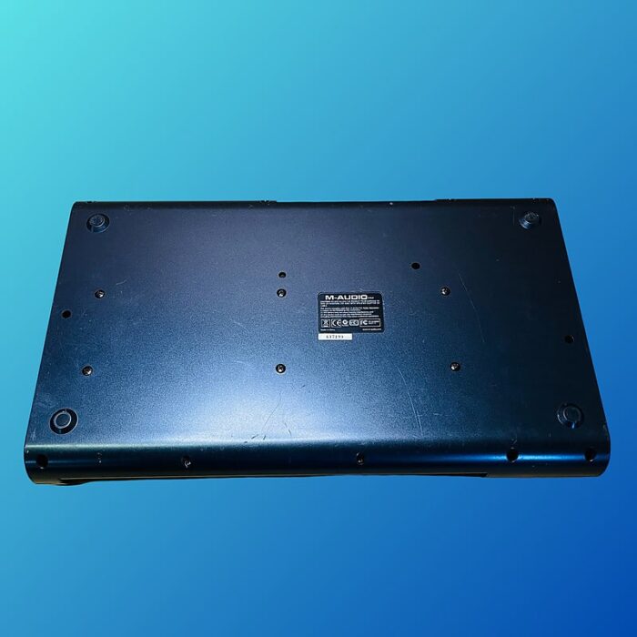 M-Audio Axiom 25 USB MIDI Controller - Image 2