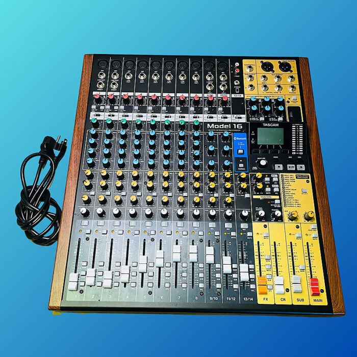 TASCAM Model 16 Multitrack Recorder / Mixer / Audio Interface 2019 - Present Black with Wood Cheeks - Image 4