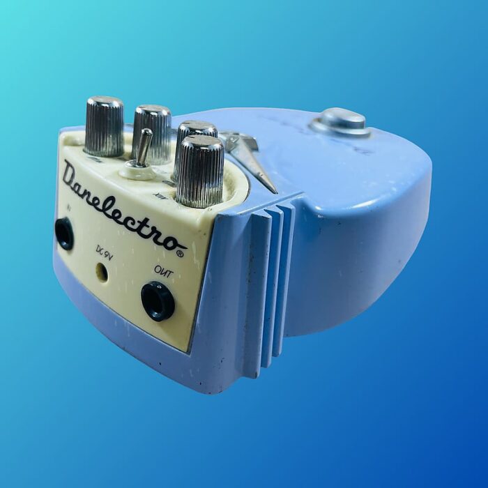 Danelectro Dan Echo 2000s Lavender - Image 4
