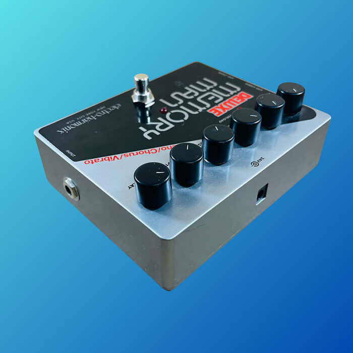 Electro-Harmonix Deluxe Memory Man 550Ms Analog Delay / Chorus / Vibrato 2008 - Present Black / Silver - Image 3