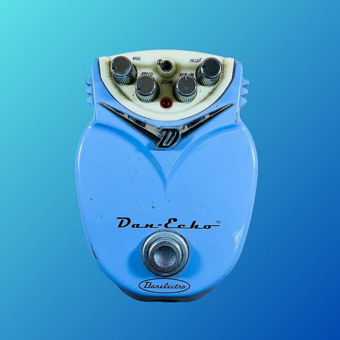 Danelectro Dan Echo 2000s Lavender