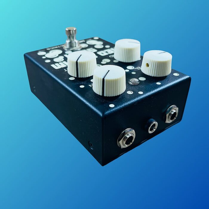 MMK Electrics Red Cream Soda - Image 3