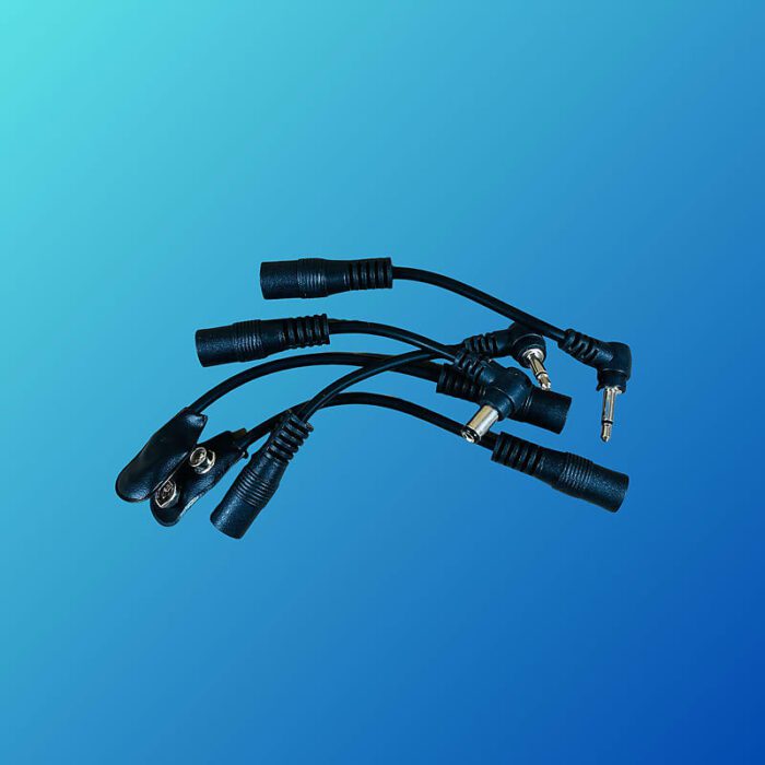 Truetone 1 Spot 9v Adapter Combo Pack with 8-Plug Daisy Chain and 5 Adaptors 2010s Black - Image 4