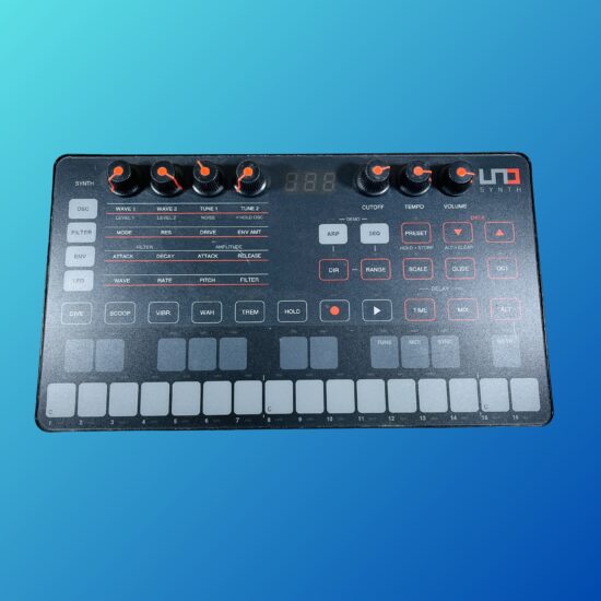 IK Multimedia UNO Analog Synth